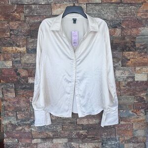 NWT Women's Cream Button-Front Blouse